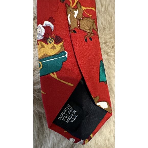 John Henry Men’s Silk Christmas Tie Red Santa Sleigh Reindeer Trees Holiday - Picture 4 of 5